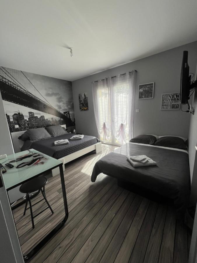 Chambres D'Hotes Chez Estelle Creches-sur-Saone Exterior photo
